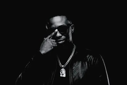 Criss Waddle – Merciful Lord Ft. Medikal